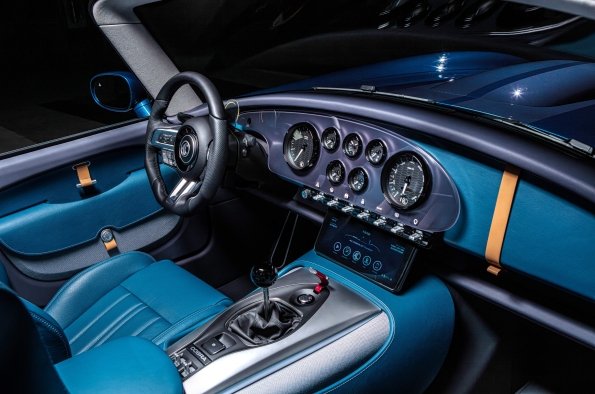 AC Cobra GT Roadster 2023 4