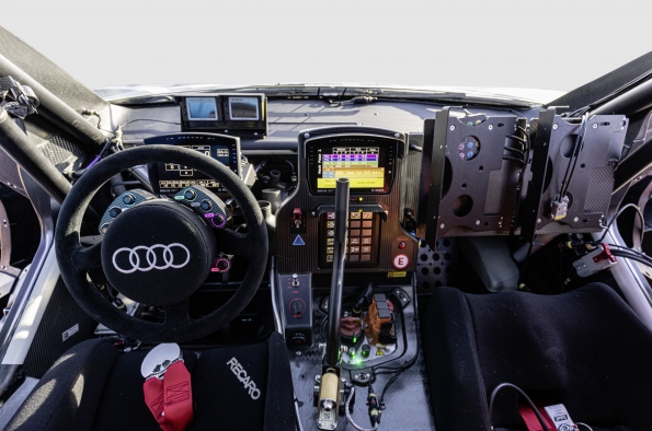 Audi RS Q e tron cockpit
