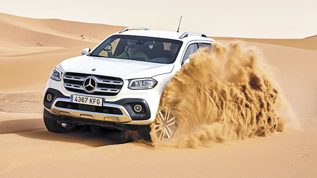 Mercedes Benz en desierto 2
