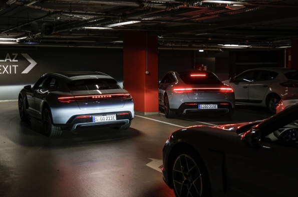 Porsche Taycan E xperience Tour 2