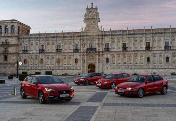 SEAT León 25 años 10