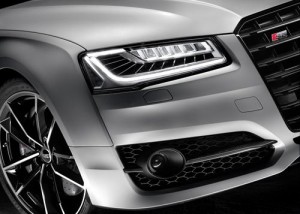 Audi S8 plus detalle frontal