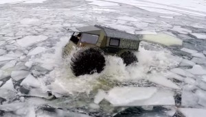 Sherp ATV sobre hielo y agua