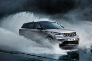 Range Rover Velar water